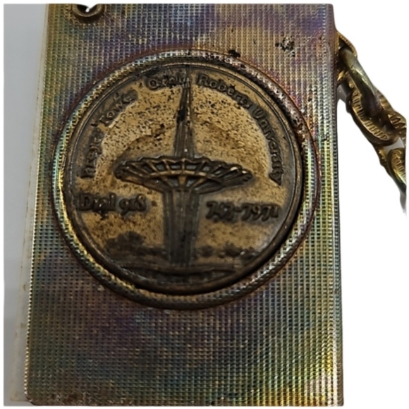 Oral Roberts University Expect a Miracle Prayer Tower Keychain - Picture 4 of 8